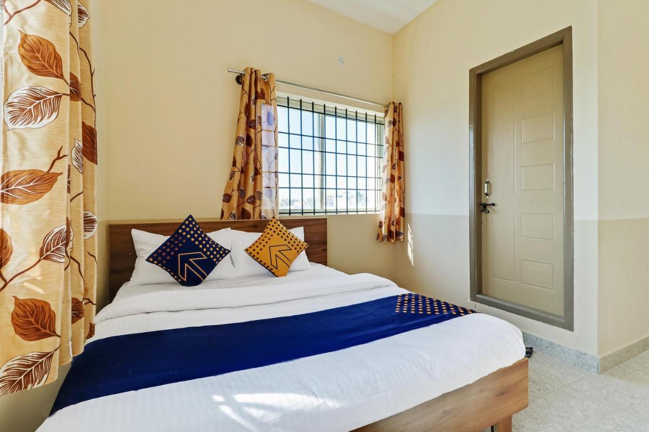 Spot On 76940 Sri Annapoorneshwari Residency Boarding & Lodging Hotel Hassan Buitenkant foto