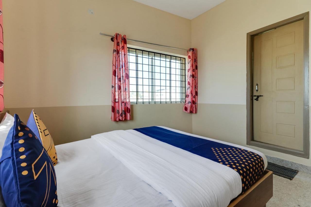 Spot On 76940 Sri Annapoorneshwari Residency Boarding & Lodging Hotel Hassan Buitenkant foto